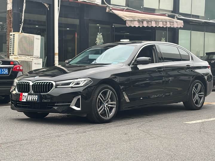 Фото 3 - BMW 5 Series