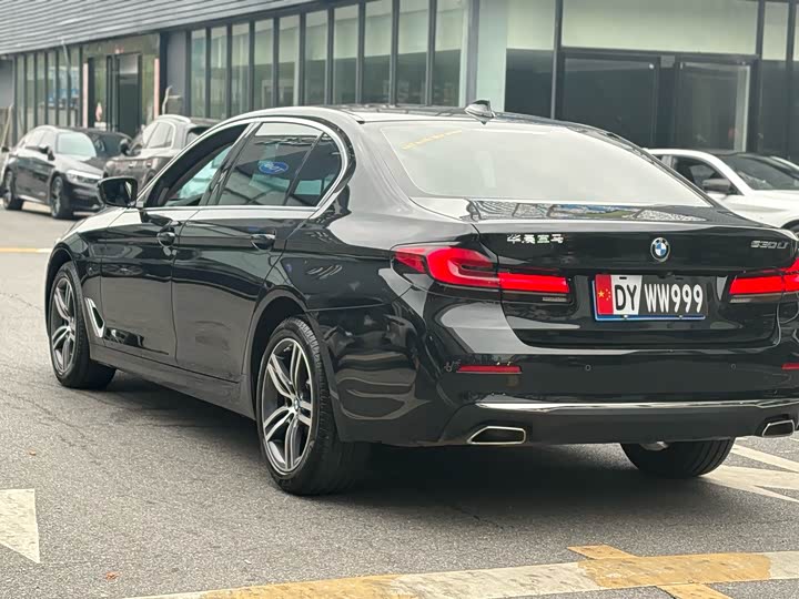 Фото 9 - BMW 5 Series