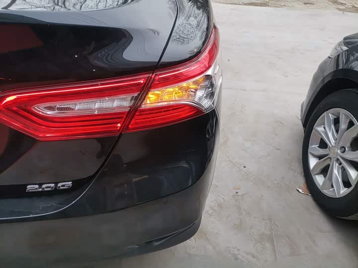 Фото 8 - Toyota Camry