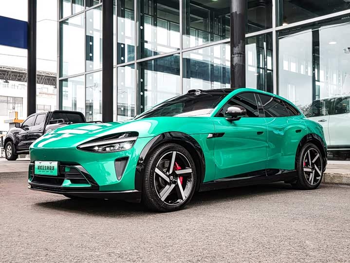 Фото 1 - Xiaomi YU7