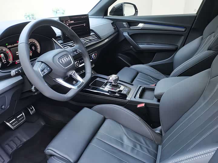 Фото 8 - Audi Q5L