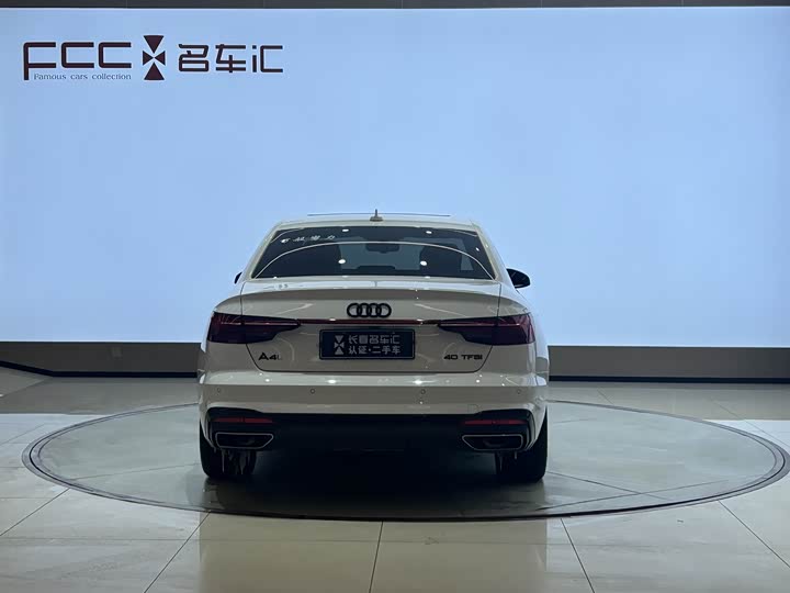 Фото 6 - Audi A4L