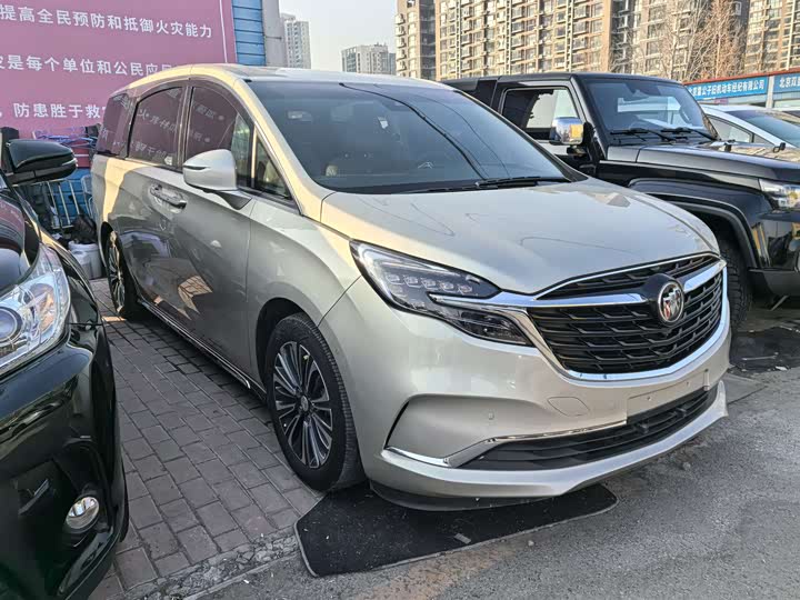 Фото 1 - Buick GL8 ES