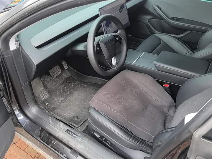 Фото 9 - Tesla Model 3