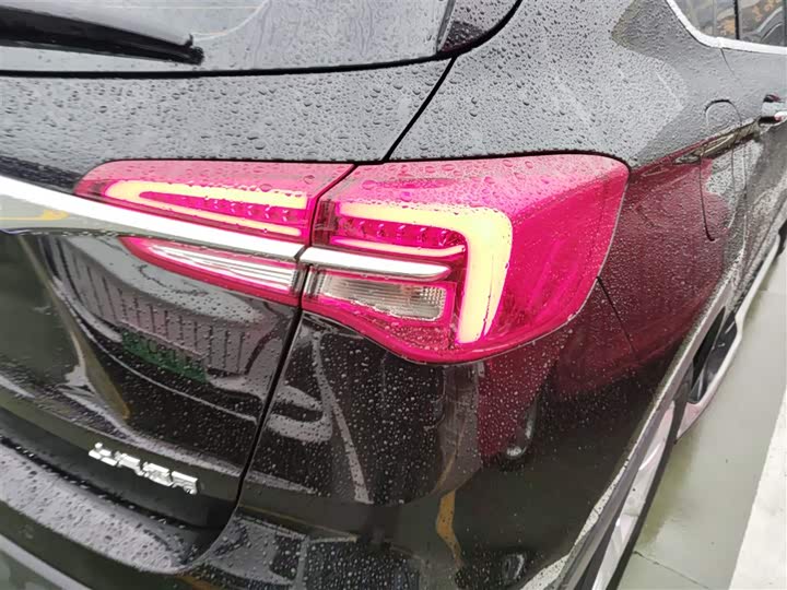 Фото 8 - Buick Envision Plus