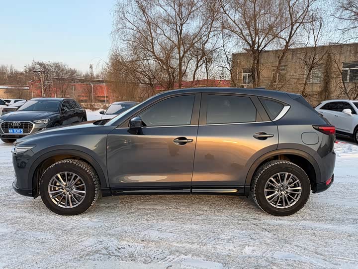 Фото 8 - Mazda CX-5