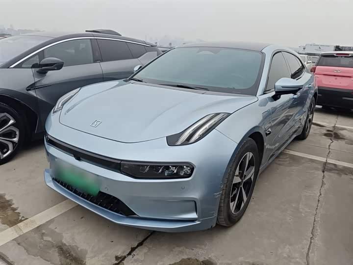 Фото 1 - Zeekr 001