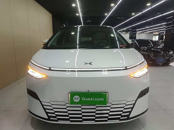 Фото 3 - XPeng X9