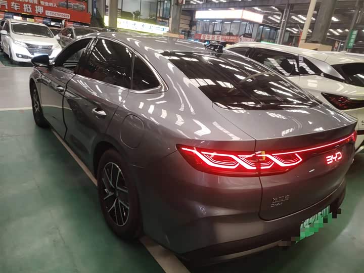 Фото 5 - BYD Qin L