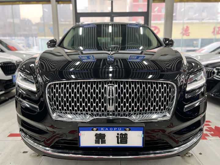 Фото 2 - Lincoln Nautilus