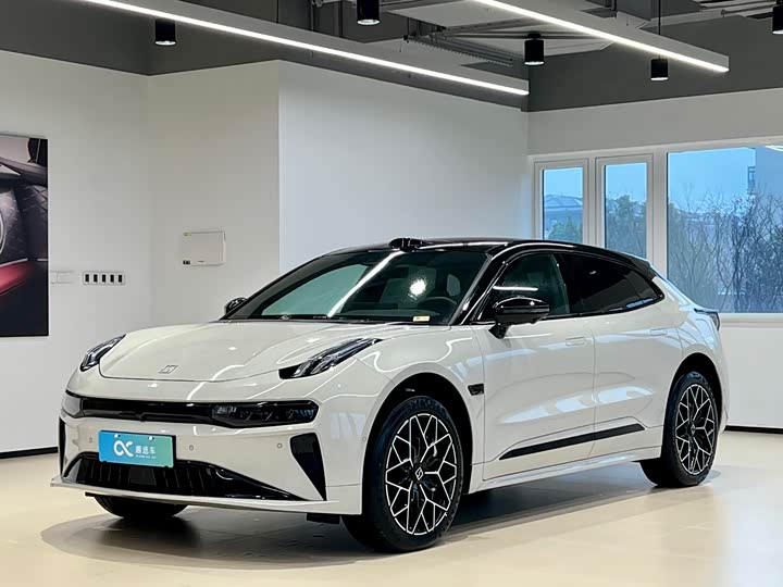 Фото 1 - Zeekr 001