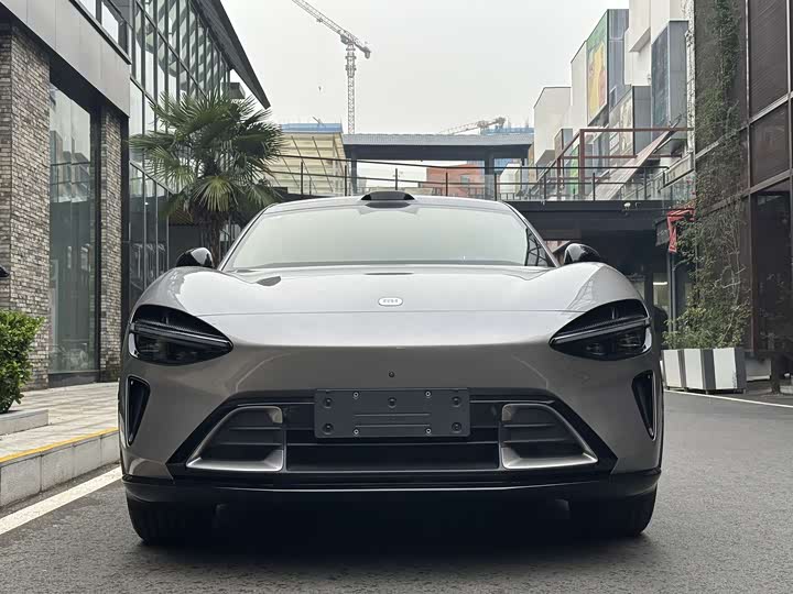 Фото 2 - Xiaomi YU7