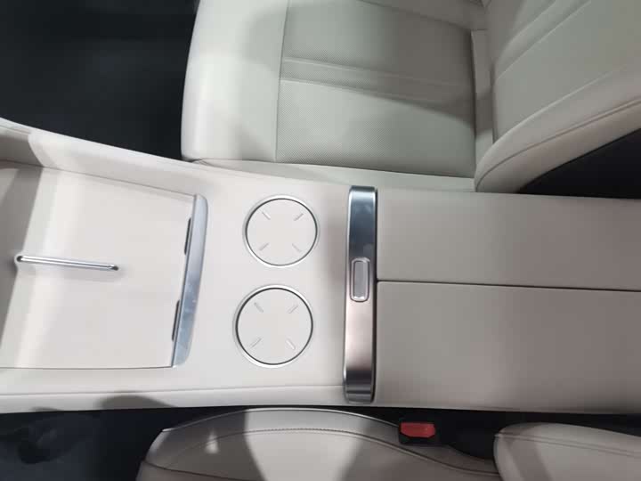 Фото 8 - Xiaomi YU7