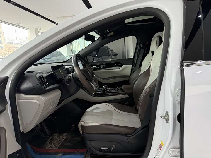 Фото 3 - BYD Qin Plus