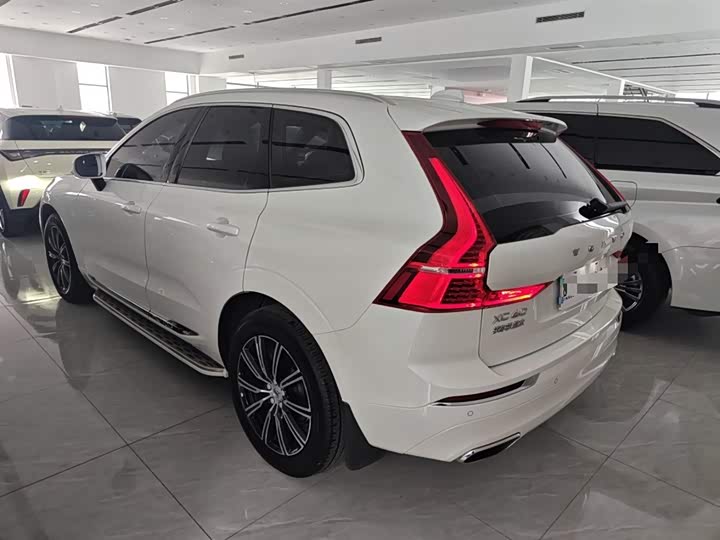 Фото 5 - Volvo XC60