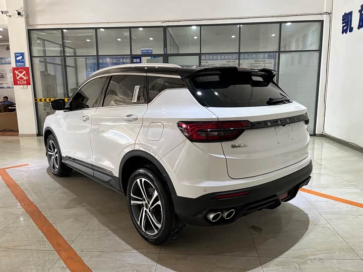 Фото 6 - Geely Coolray