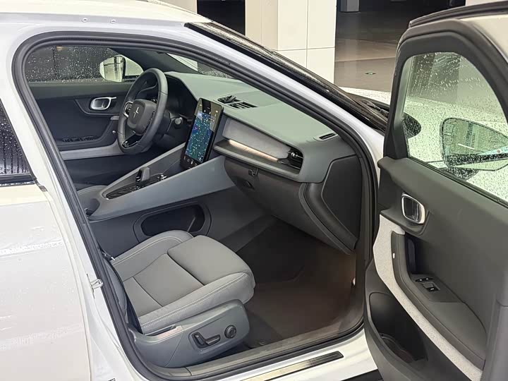 Фото 7 - Polestar 2