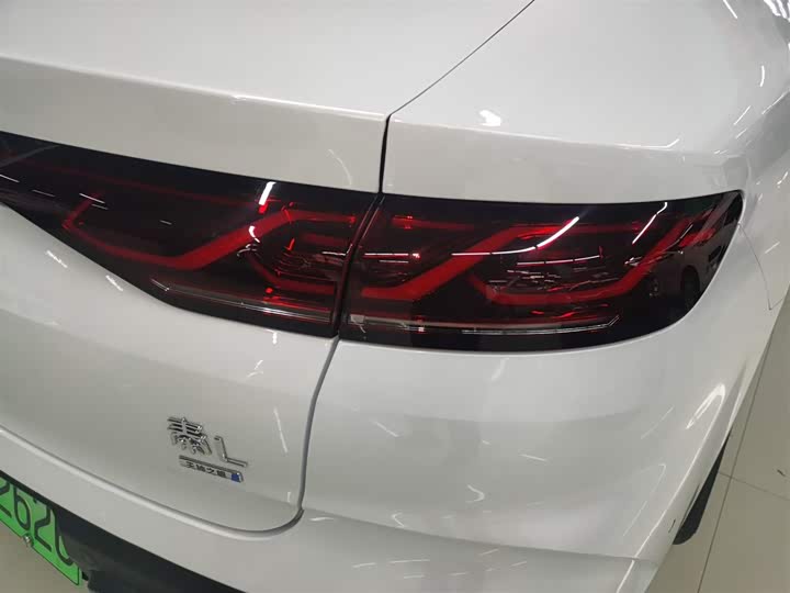 Фото 8 - BYD Qin L