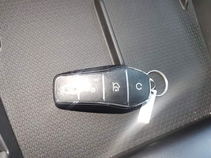 Фото 9 - BYD Qin L