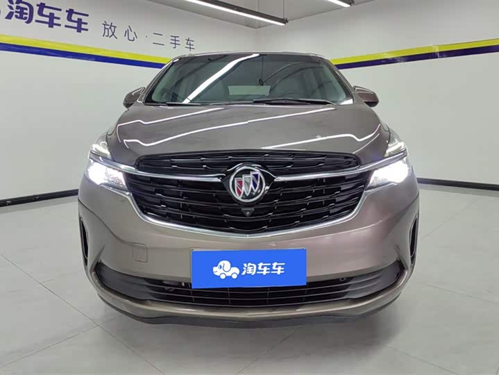 Фото 2 - Buick GL8 ES