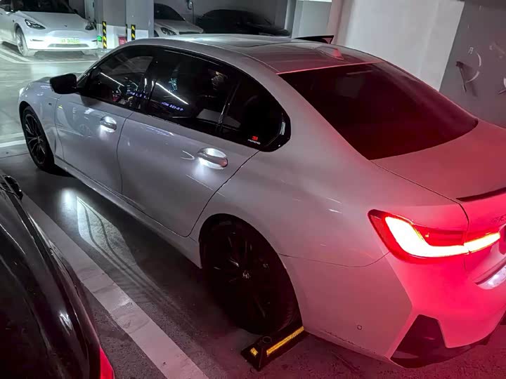 Фото 2 - BMW 3 Series