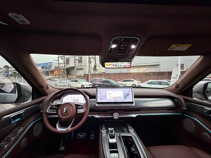 Фото 6 - Tank 700 Hybrid