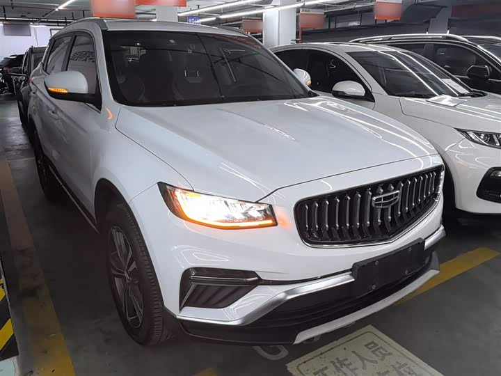 Фото 4 - Geely Atlas