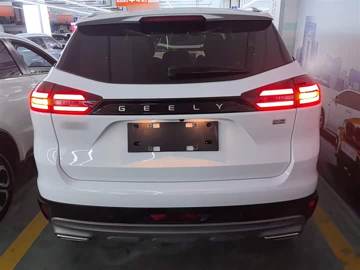 Фото 6 - Geely Atlas