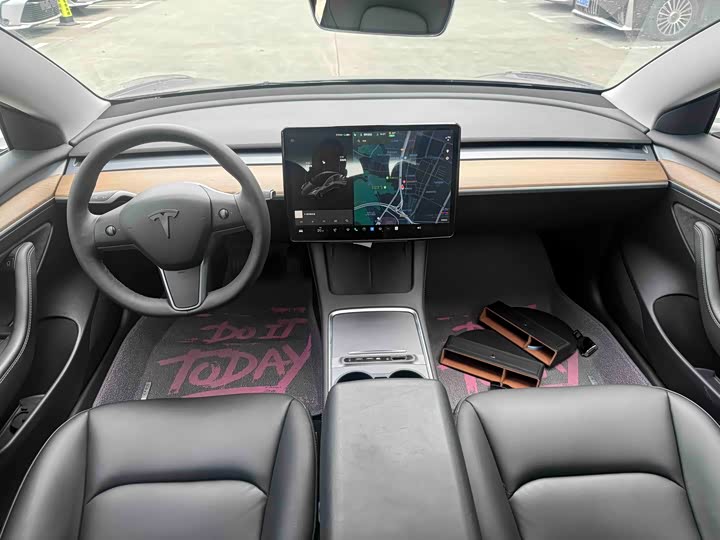 Фото 5 - Tesla Model 3