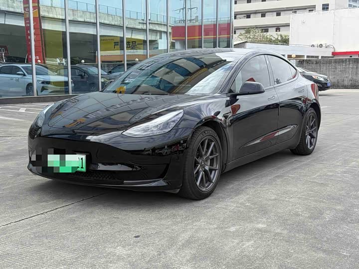 Фото 7 - Tesla Model 3