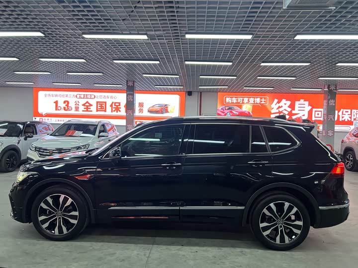 Фото 3 - Volkswagen Tiguan L Pro