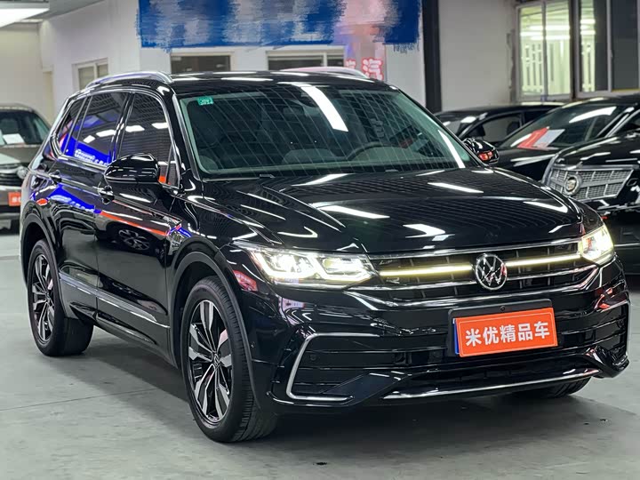 Фото 5 - Volkswagen Tiguan L Pro