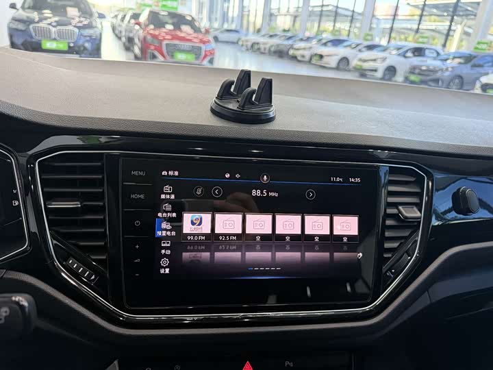 Фото 7 - Volkswagen T-Roc