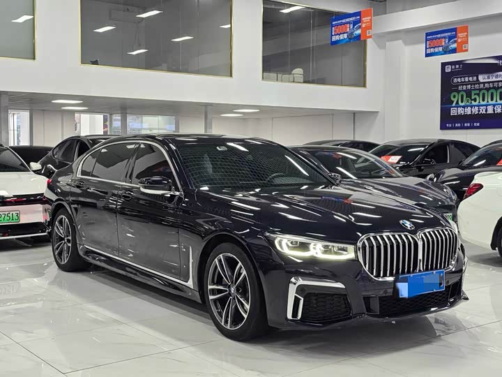 Фото 3 - BMW 7 Series