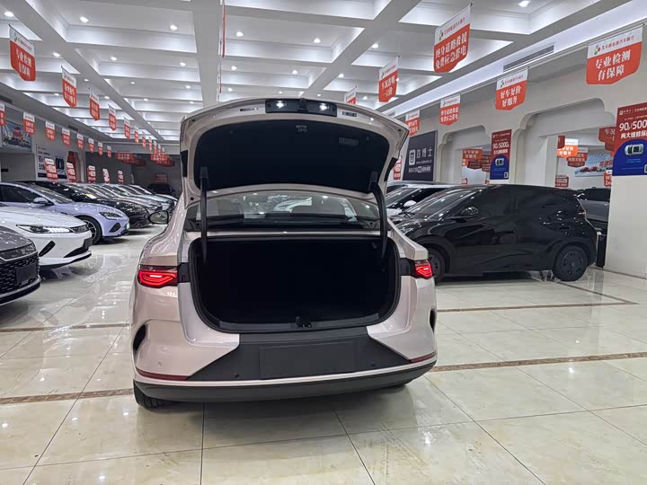 Фото 9 - BYD Qin L