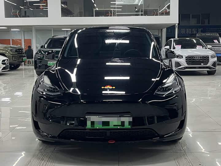Фото 2 - Tesla Model Y