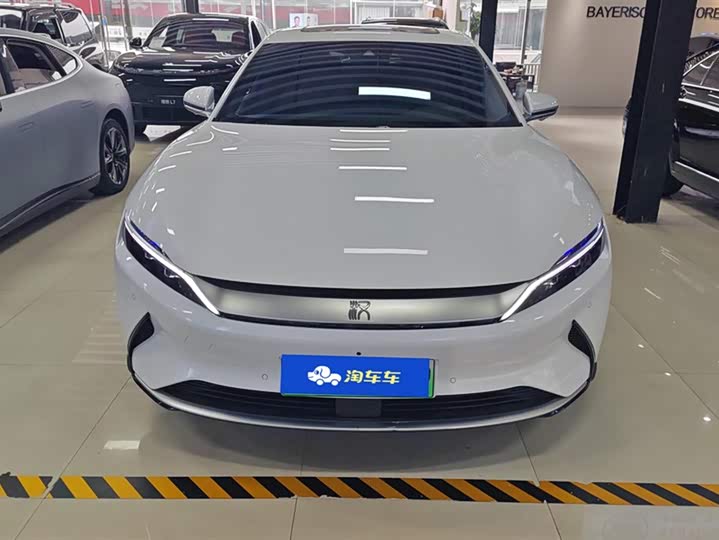 Фото 2 - BYD Han