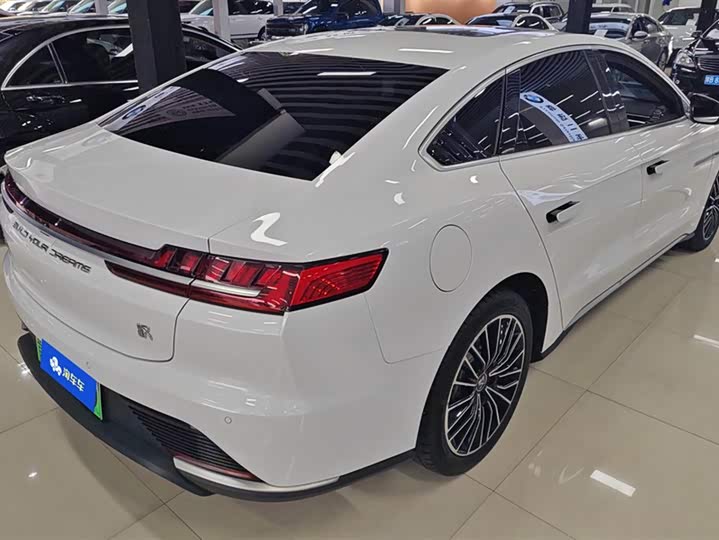 Фото 3 - BYD Han