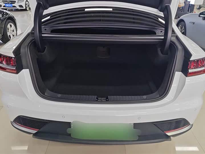 Фото 4 - BYD Han