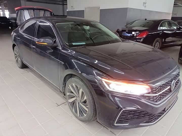 Фото 4 - Volkswagen Passat