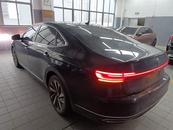 Фото 5 - Volkswagen Passat