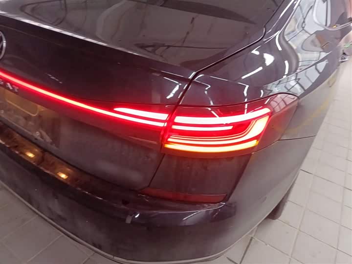 Фото 8 - Volkswagen Passat