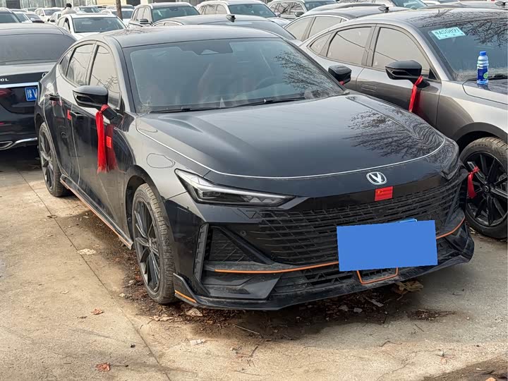 Фото 3 - Changan UNI-V