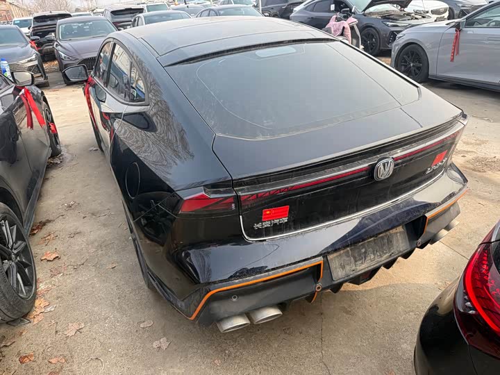 Фото 5 - Changan UNI-V