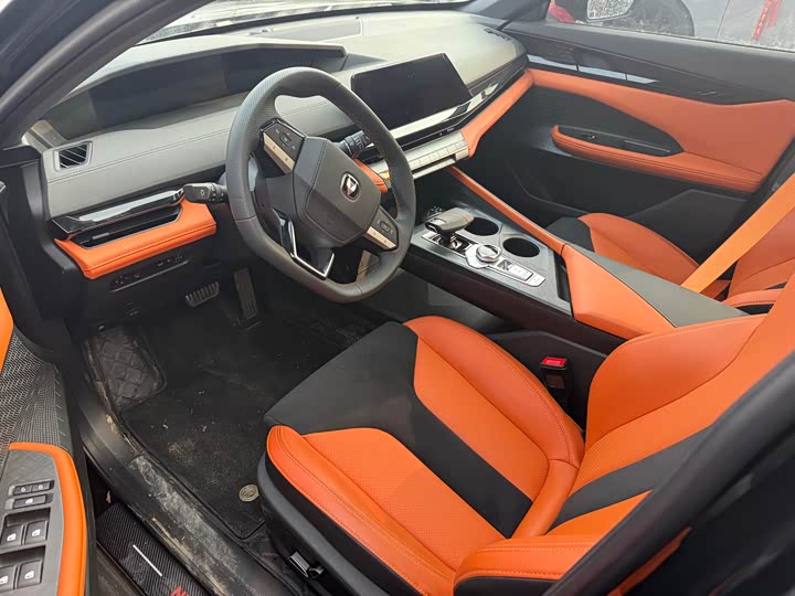 Фото 7 - Changan UNI-V