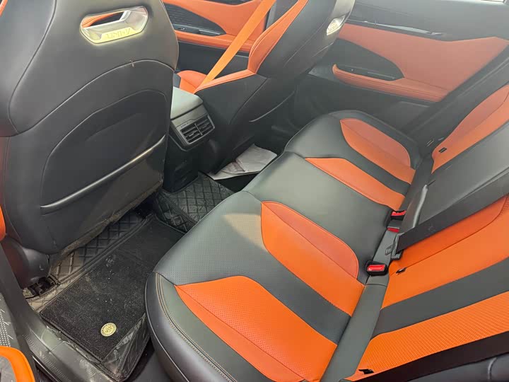 Фото 8 - Changan UNI-V