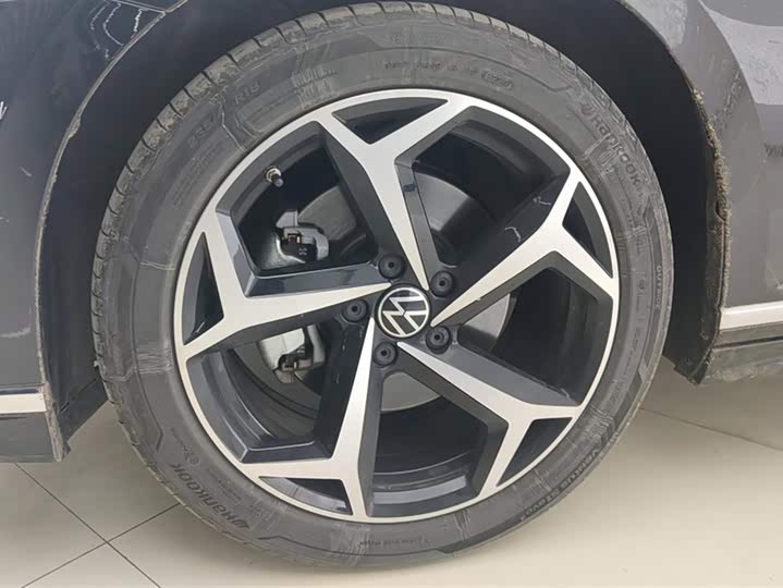 Фото 6 - Volkswagen Magotan