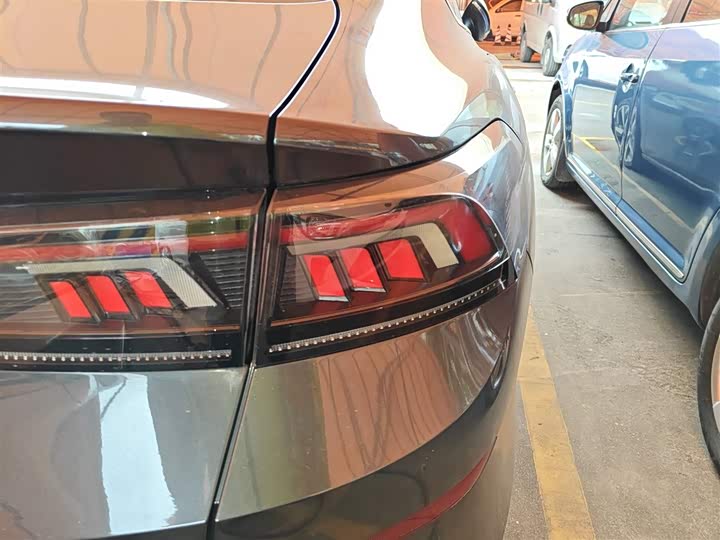 Фото 8 - Volkswagen Lamando L