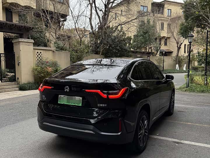 Фото 8 - Nio EC6