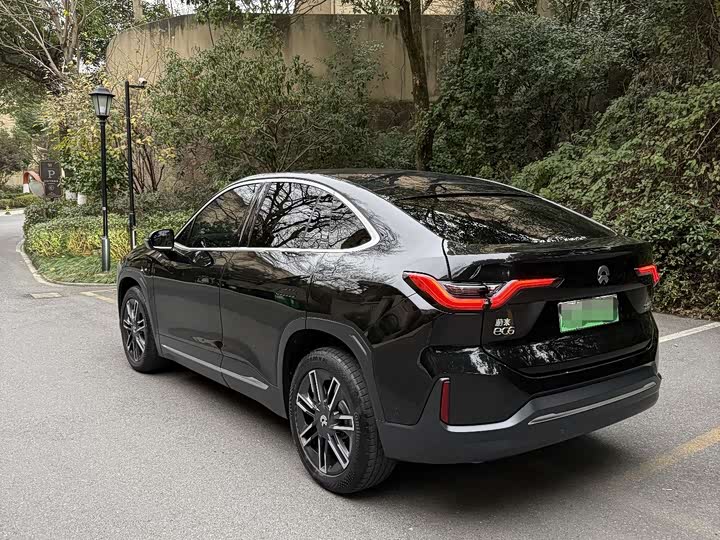 Фото 9 - Nio EC6